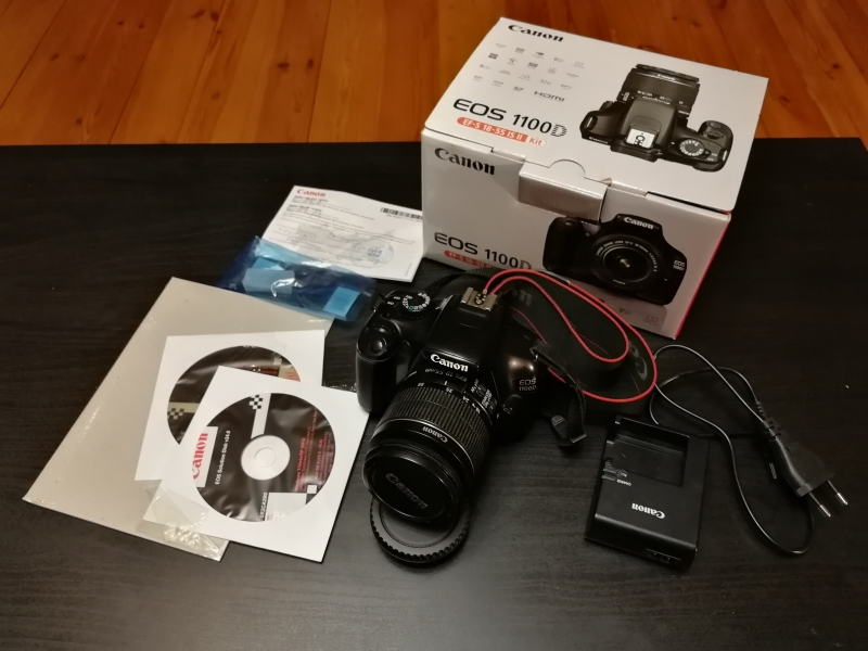 зеркальная фотокамера Canon EOS 1100D